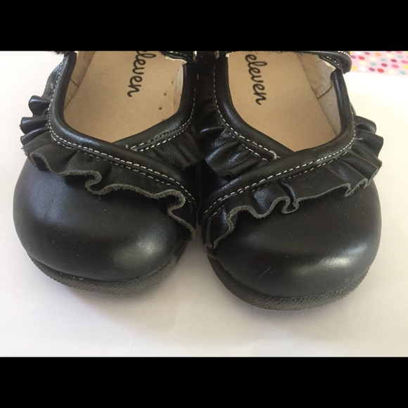 Eleven brand EUC MaryJane style ruffled shoes US 9 - Picture 4 of 6